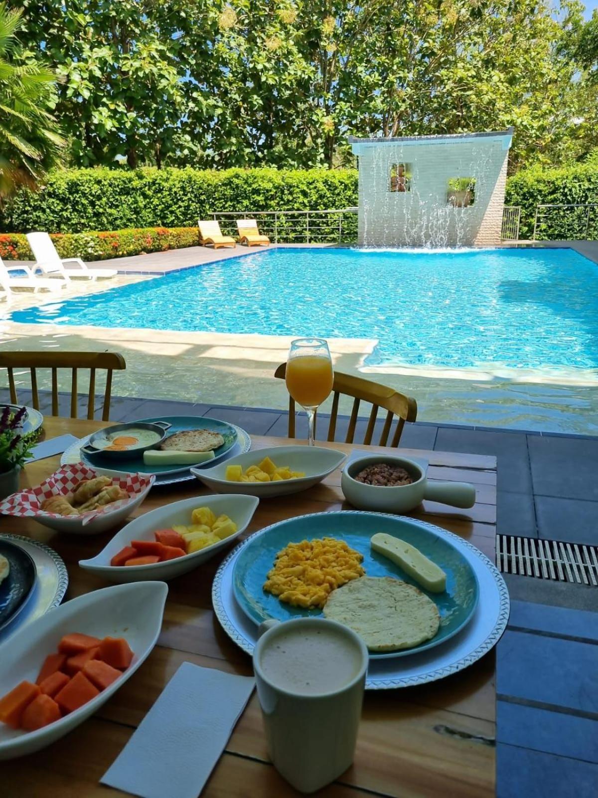 Hotel Puerto Triunfo Doradal المظهر الخارجي الصورة
